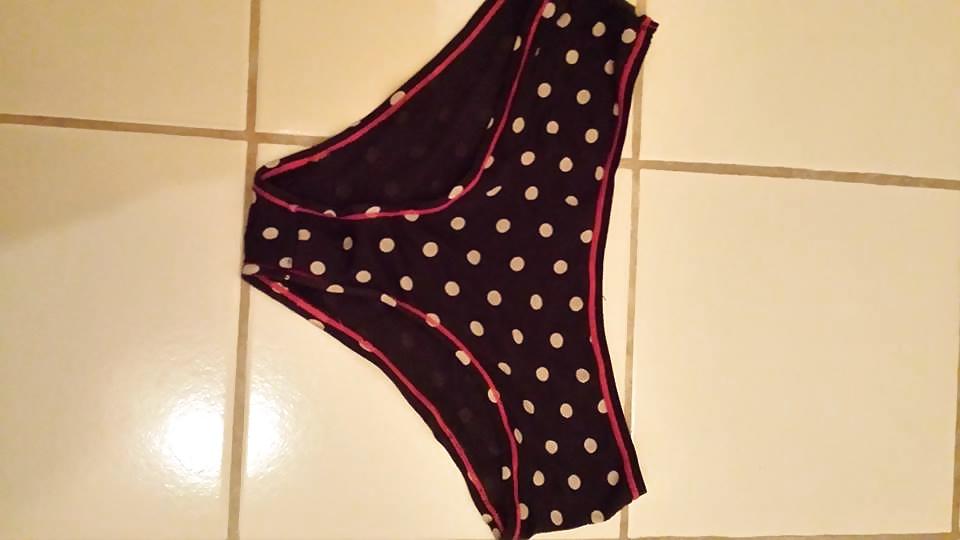 4P My Aunt's Underwear