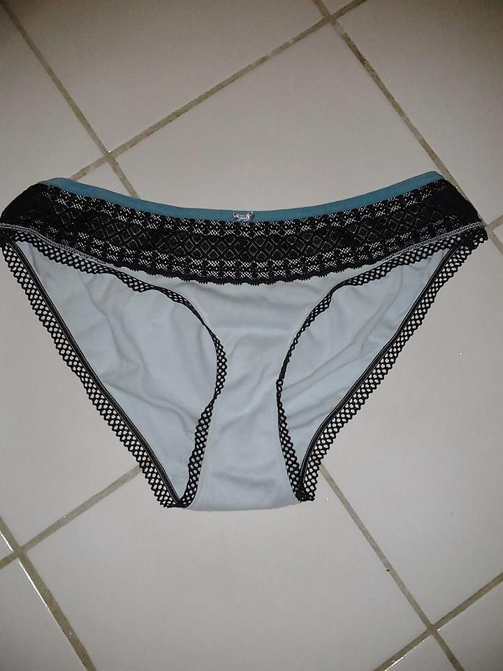4P My Aunt's Underwear