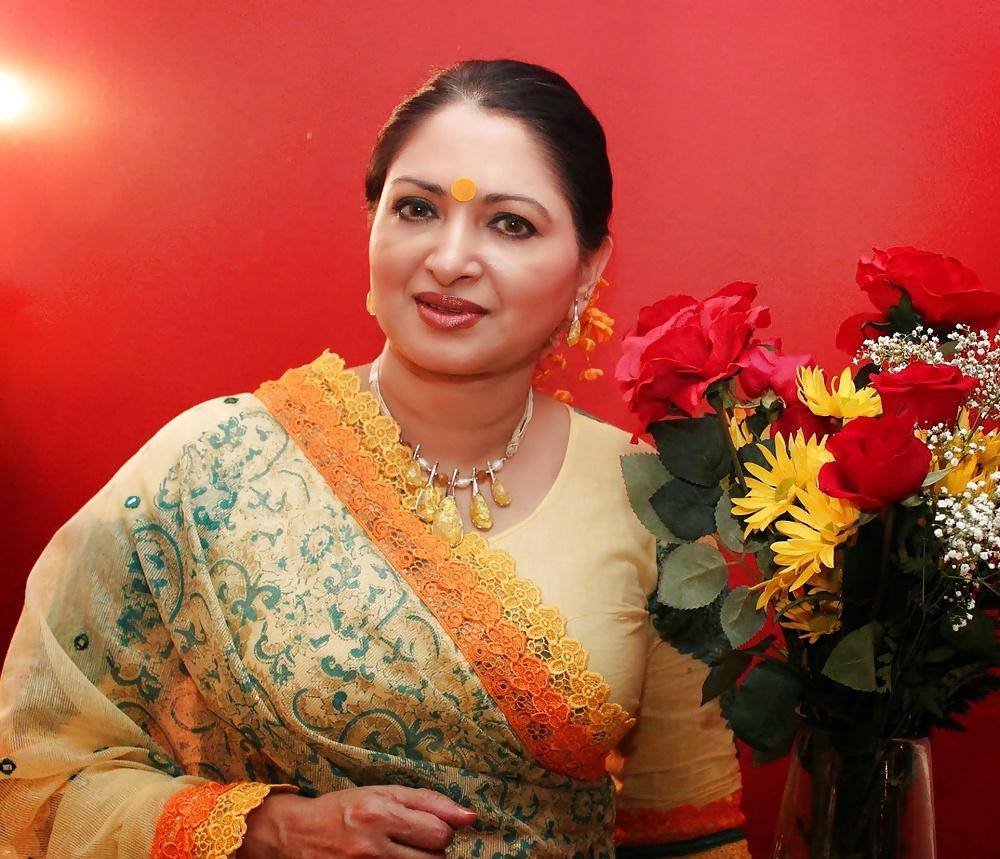 25P Desi BBW