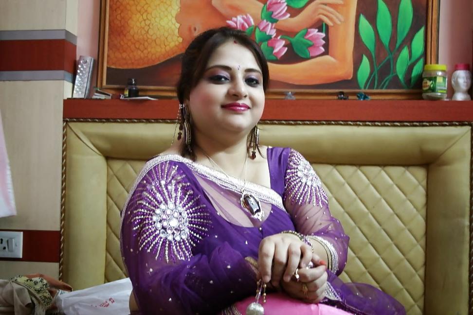 25P Desi BBW
