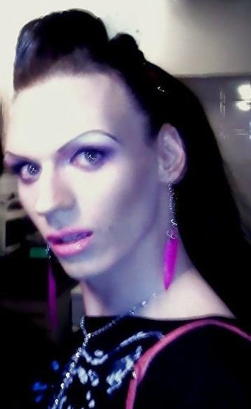 6P Just sum random pics of me with black and blond hair :)