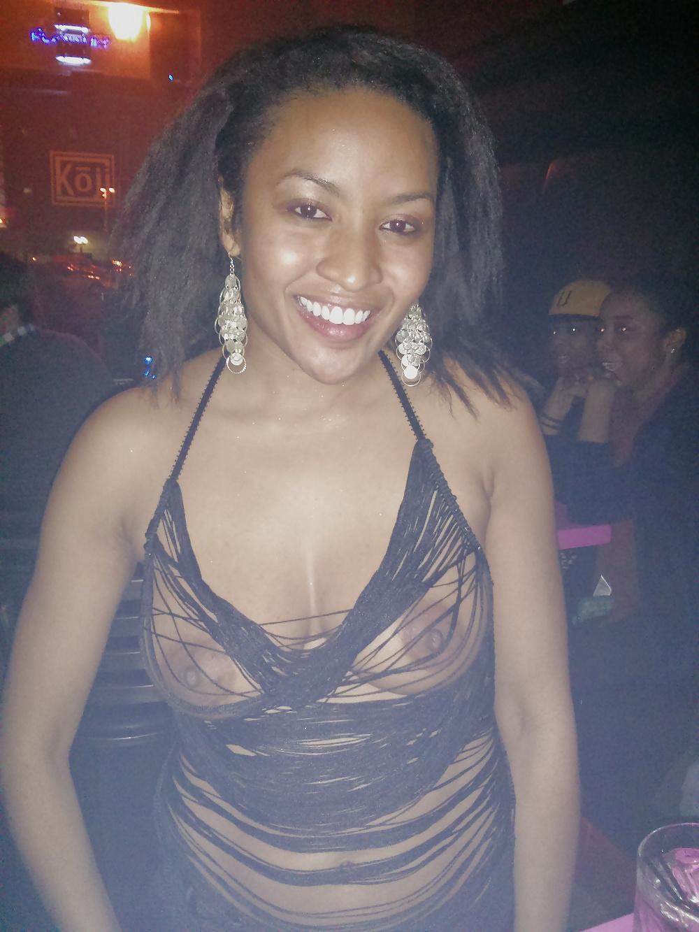25P Hot Black Exhibitionist Girlfriend