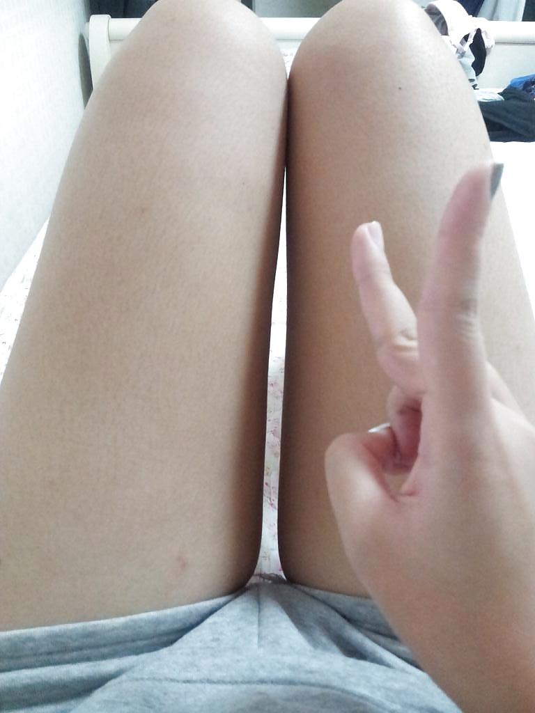 23P Korean girl takes self pics