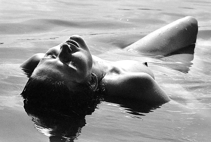 25P Perfect Storm - Wet Women - Shower, Rain, Lake - Soft Core