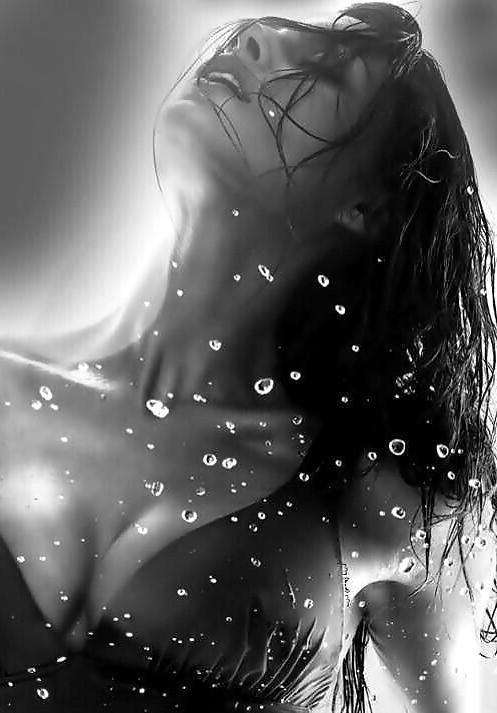 25P Perfect Storm - Wet Women - Shower, Rain, Lake - Soft Core