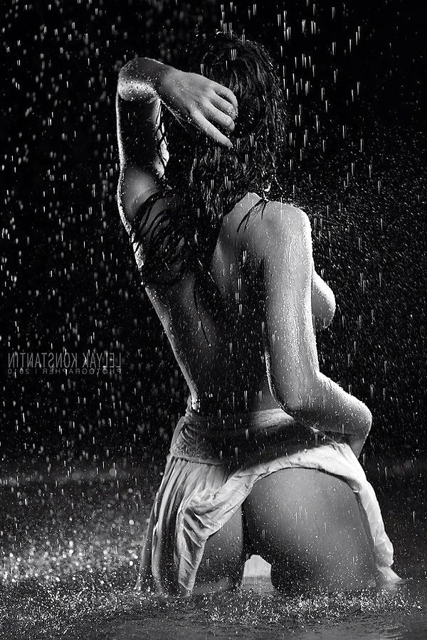 25P Perfect Storm - Wet Women - Shower, Rain, Lake - Soft Core