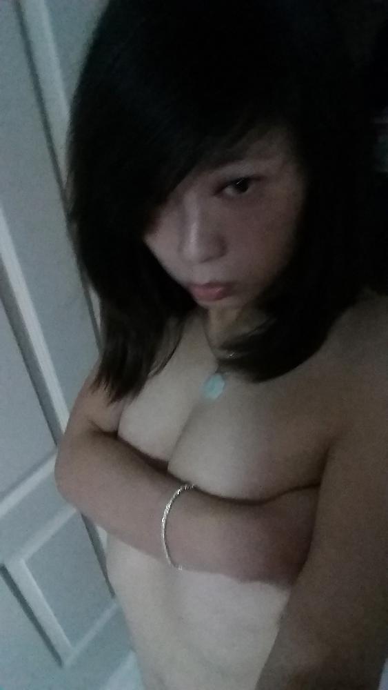 8P Kelly Lee hot or not?