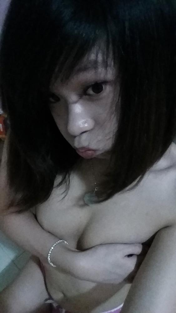 8P Kelly Lee hot or not?