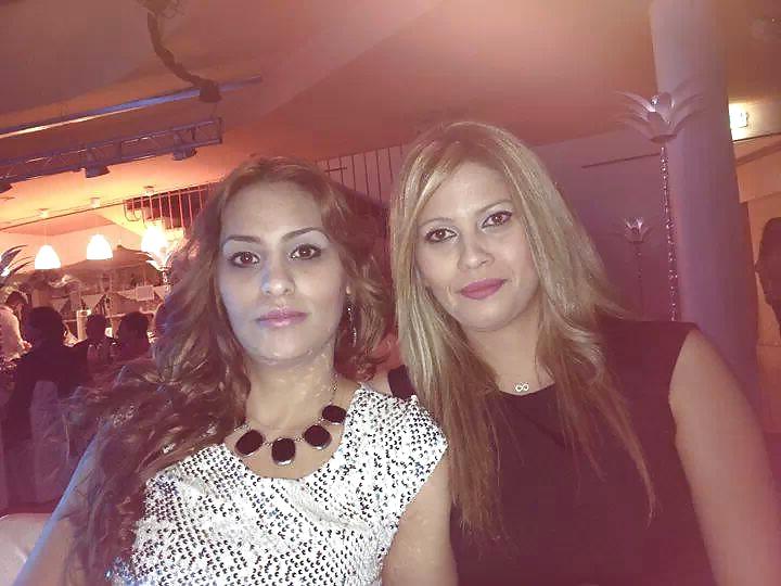 15P Turkish stepsisters! Which one would you fuck?