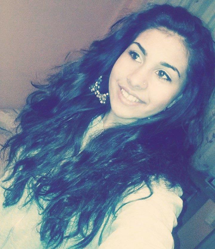 14P Beuatiful turkish teen! Is she a virgin?