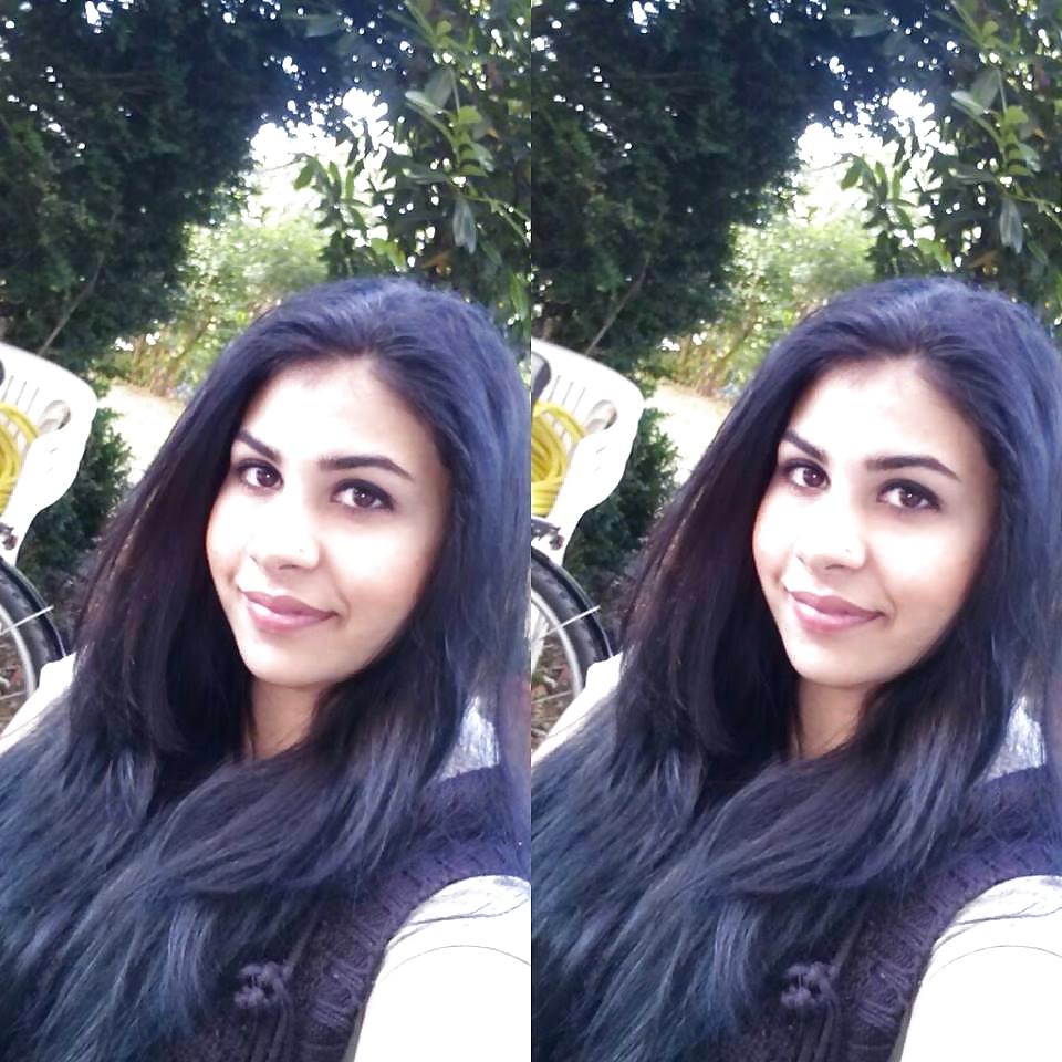 14P Beuatiful turkish teen! Is she a virgin?