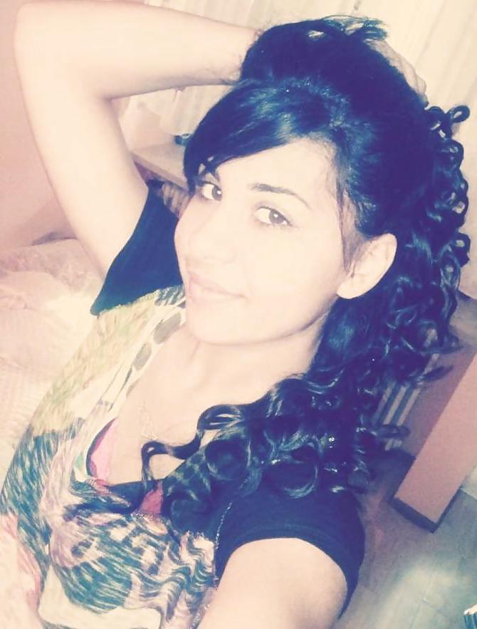 14P Beuatiful turkish teen! Is she a virgin?