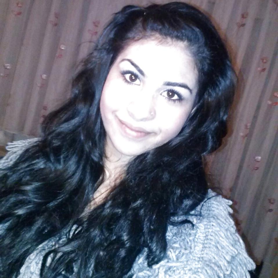 14P Beuatiful turkish teen! Is she a virgin?