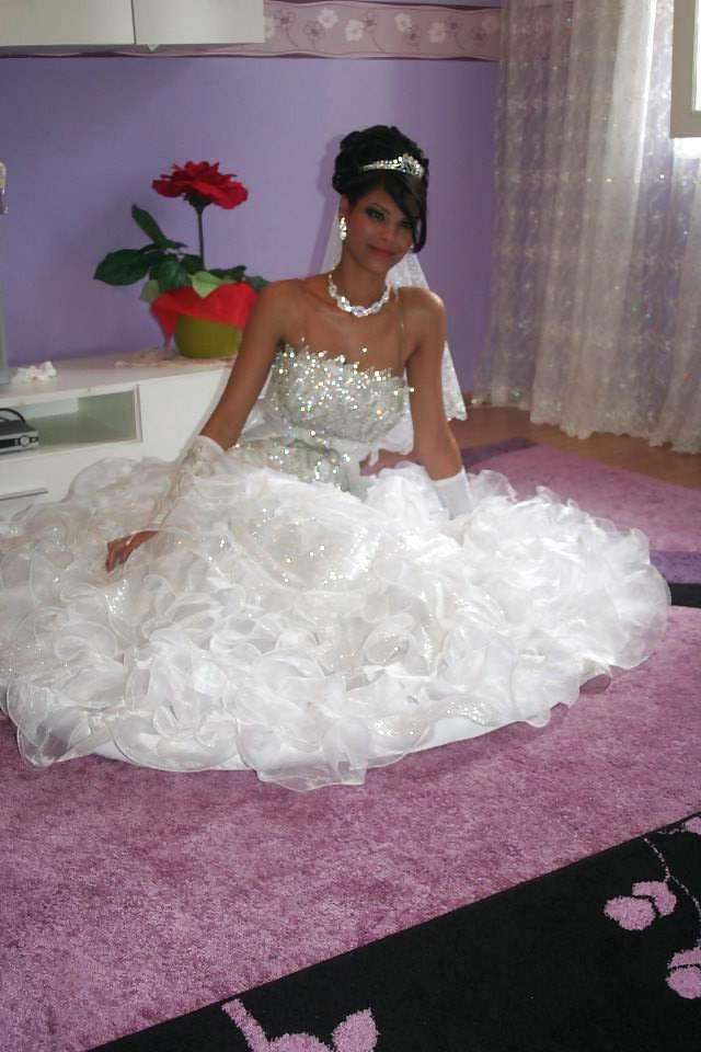 25P Turkish young brides! Which ones hubby would you cukold?