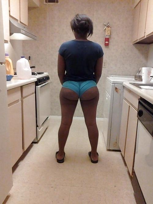 5P ITS JUST SUMTHIN ABOUT ASS IN THE KITCHEN VOL.19