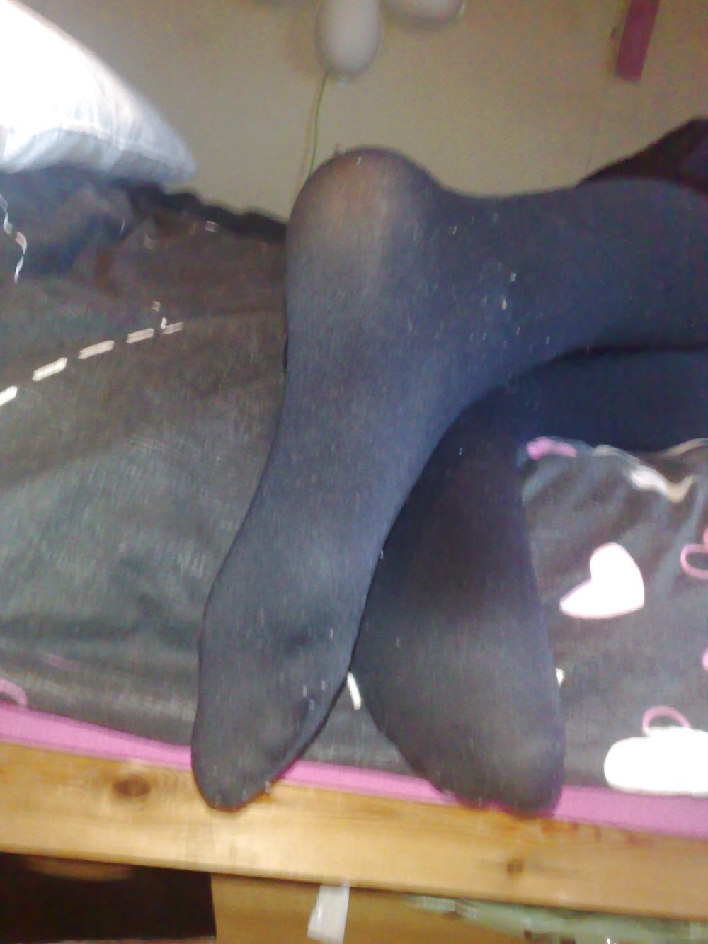 19P Sister's candid feet :P