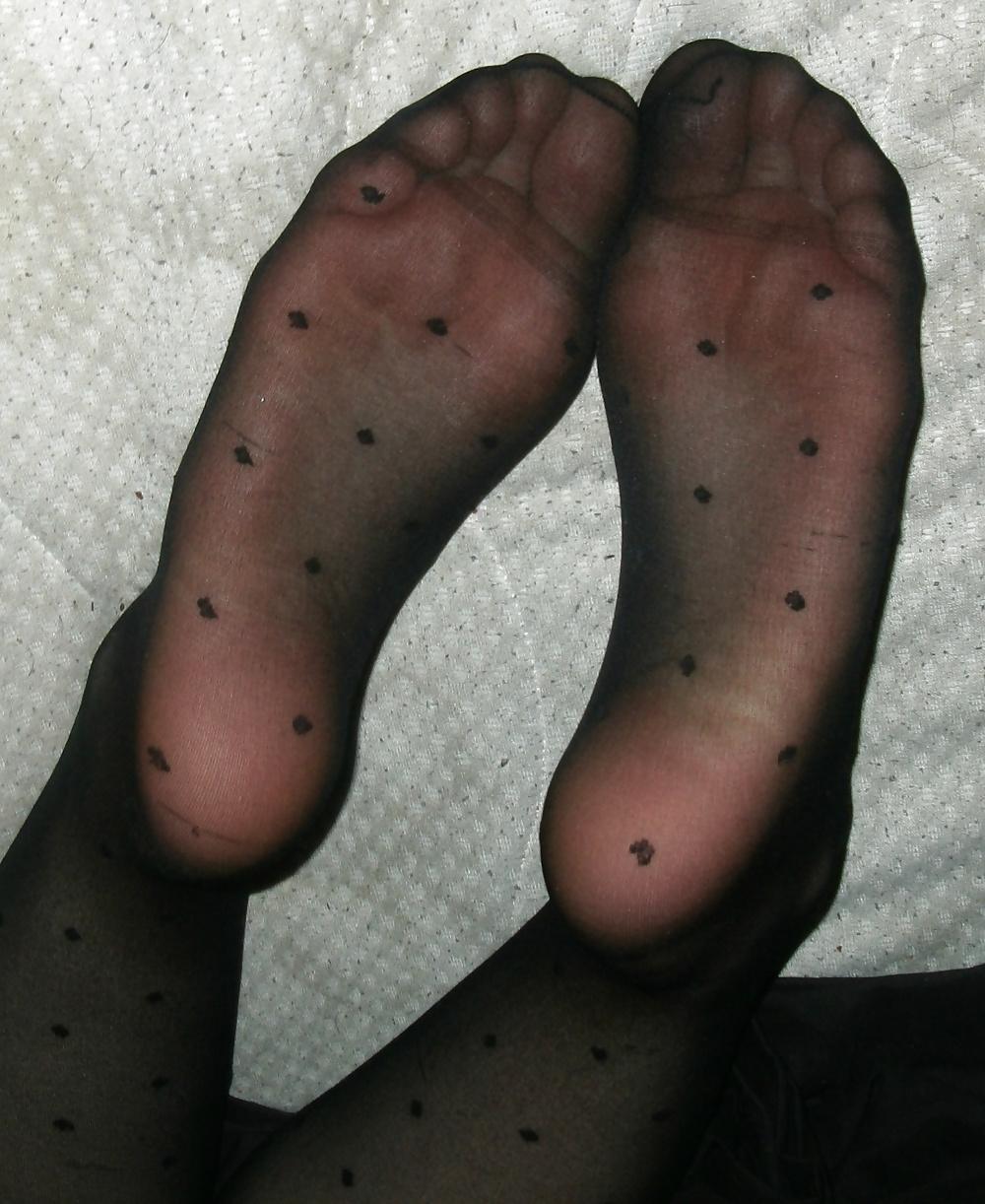 19P Sister's candid feet :P