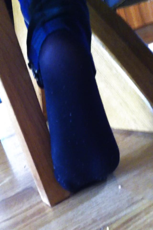 19P Sister's candid feet :P
