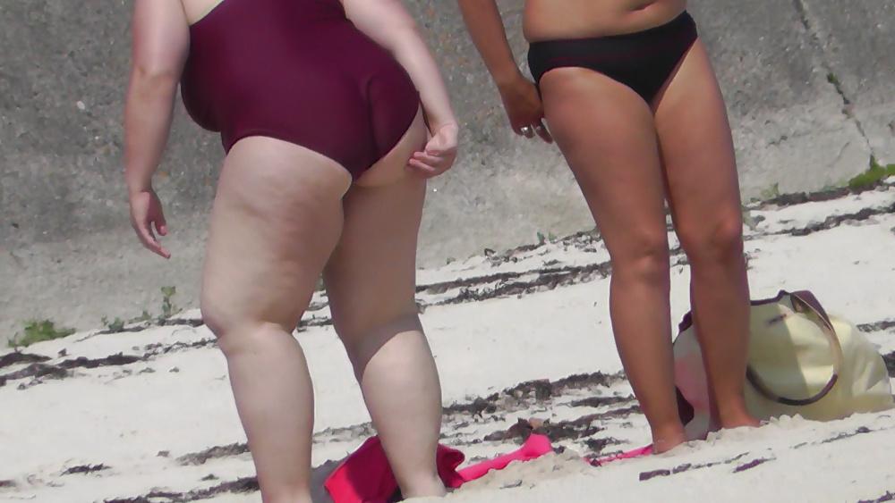 6P Bbw swimsuit hard nipples