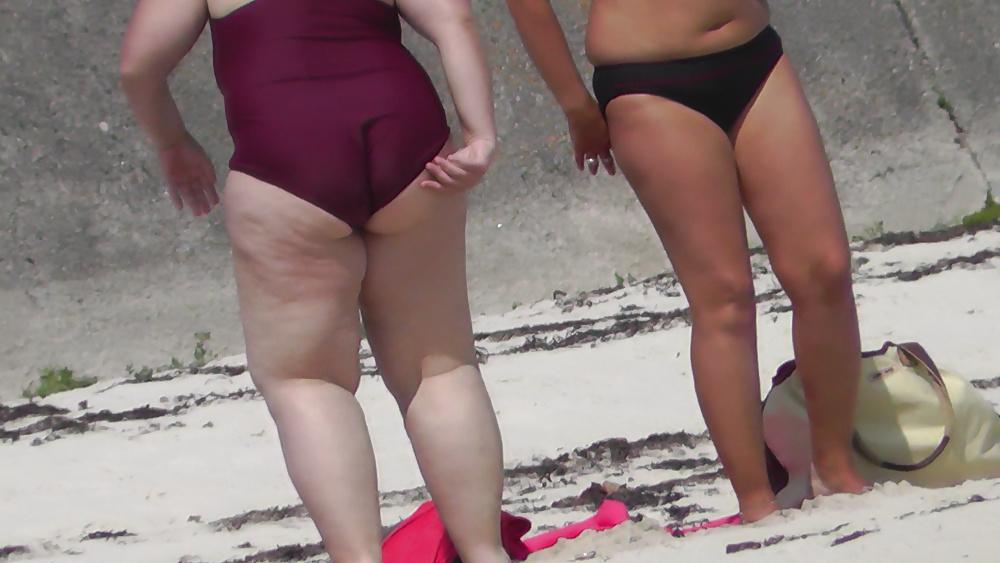 6P Bbw swimsuit hard nipples
