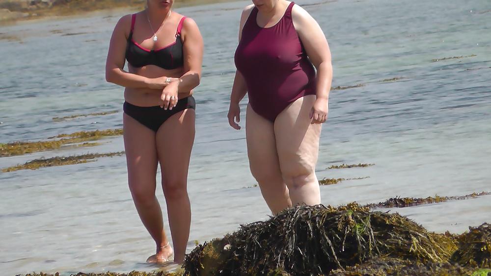6P Bbw swimsuit hard nipples