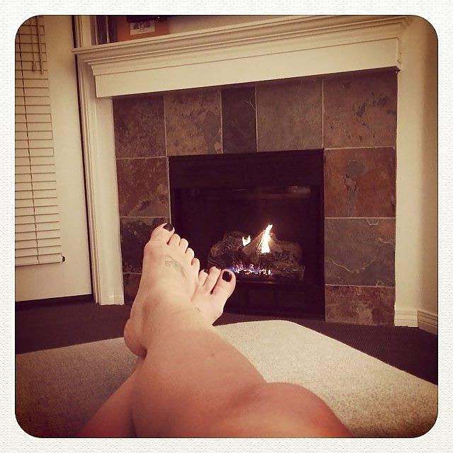 12P Kelly Osbourne's Feet