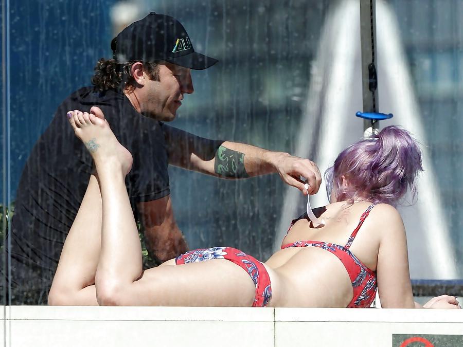 12P Kelly Osbourne's Feet