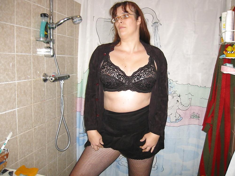 8P Strip in the shower