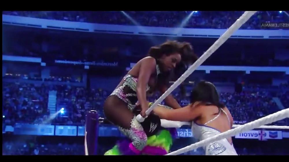 25P Naomi Nipple Slip