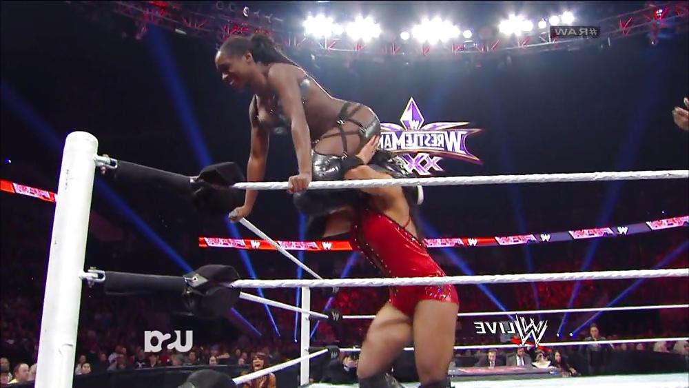 25P Naomi Nipple Slip