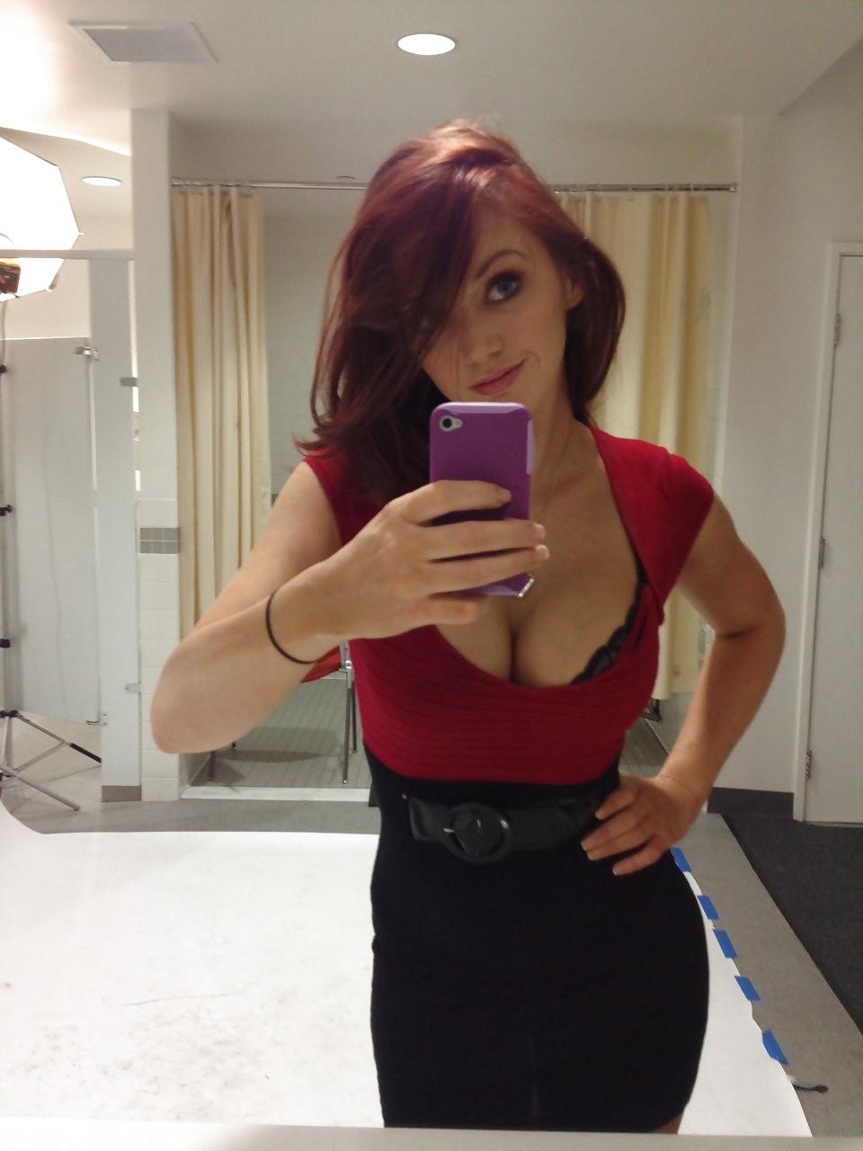 25P Hot cleavage 3