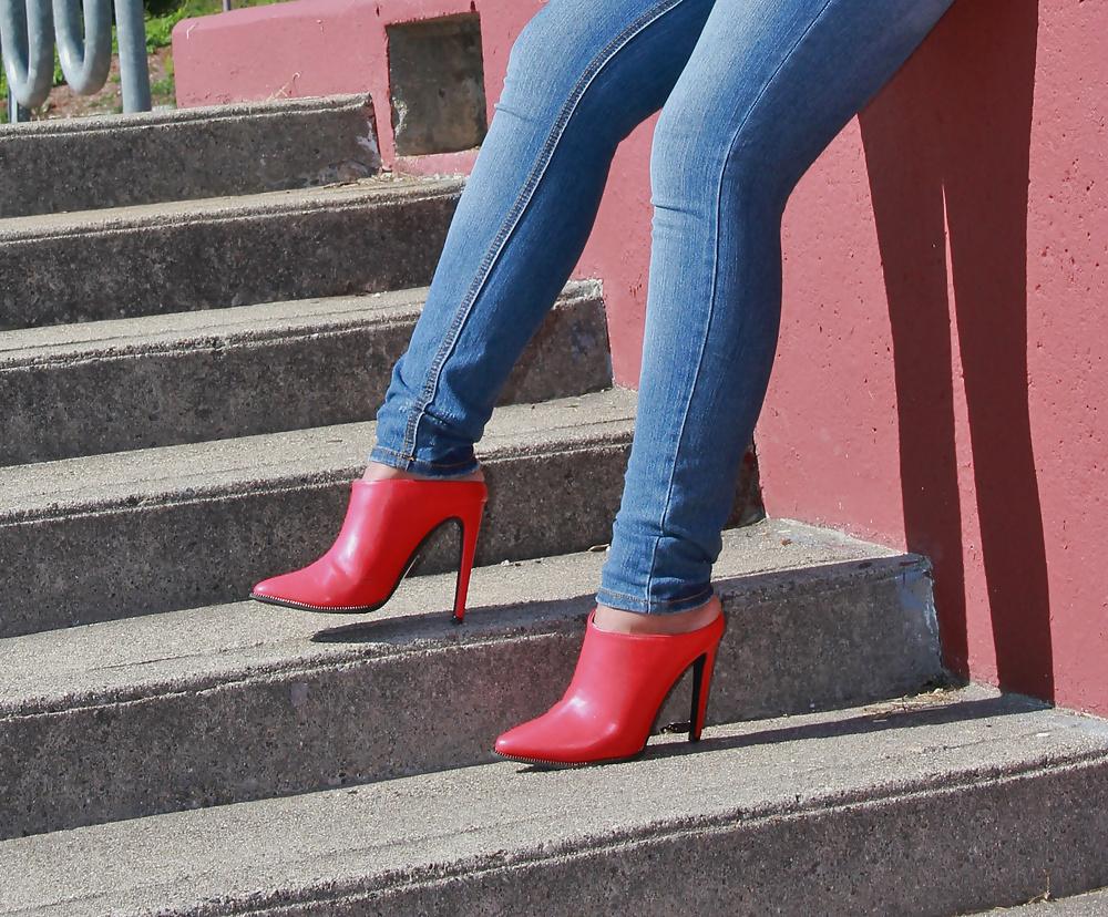25P Red Mules II