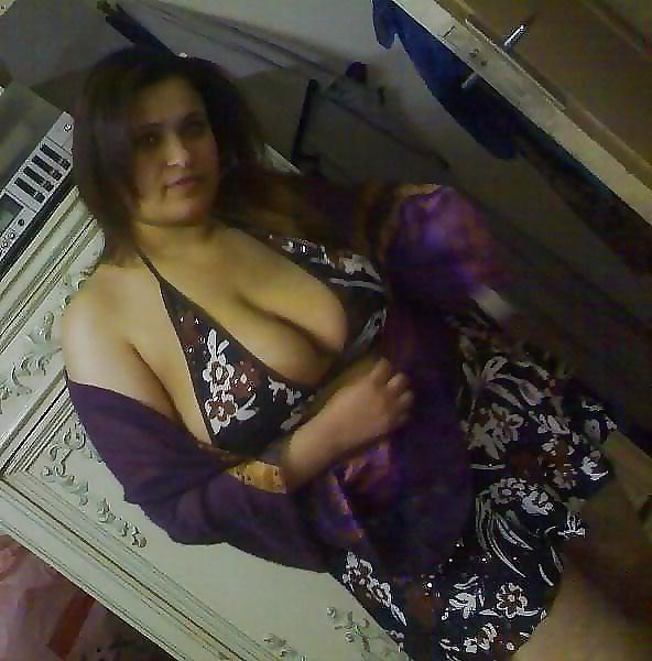 22P Arab-Turkish HOT ASS