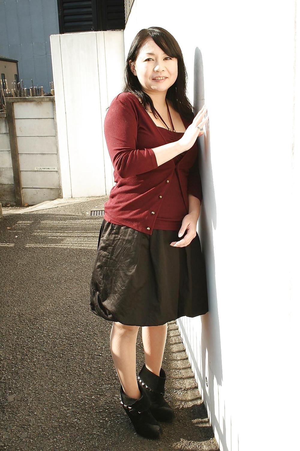 25P Asian woman 12
