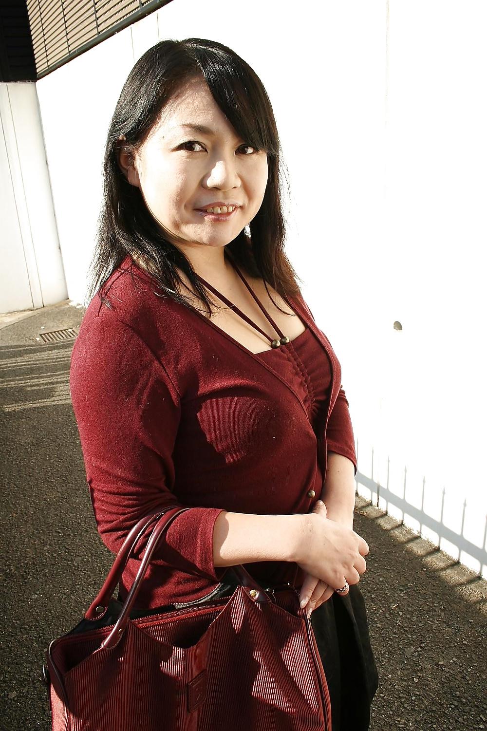 25P Asian woman 12