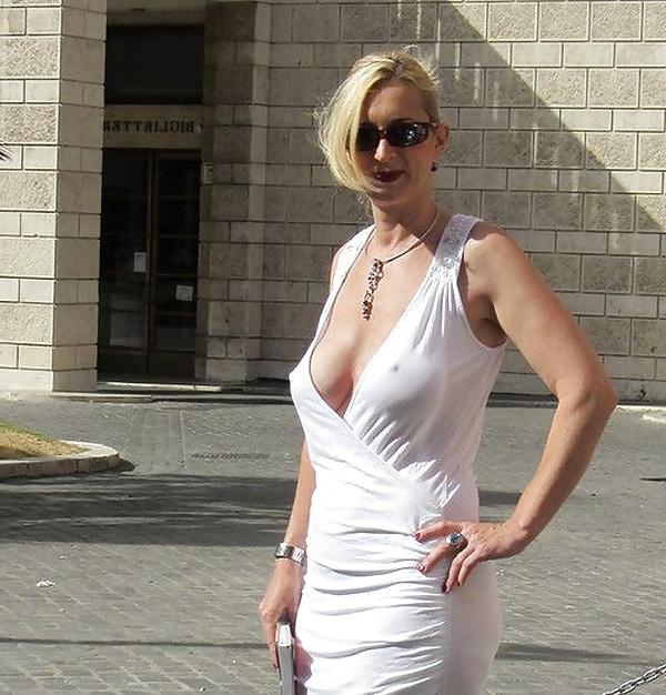 20P Classy Mature Sexy Dressed 