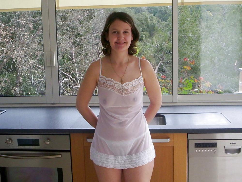 25P Sexy Wives & Girlfriends in the Kitchen