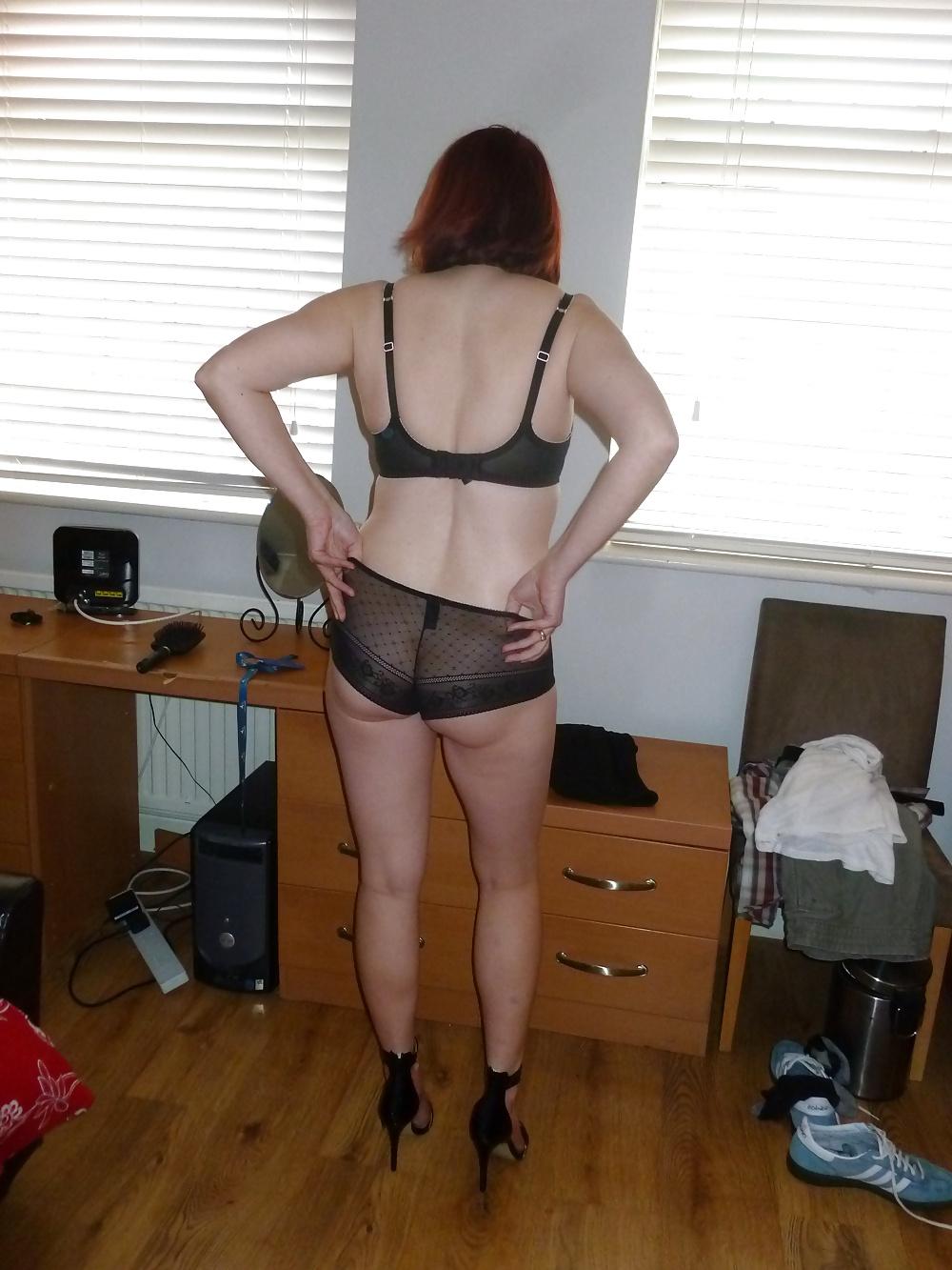 16P British sexy wife