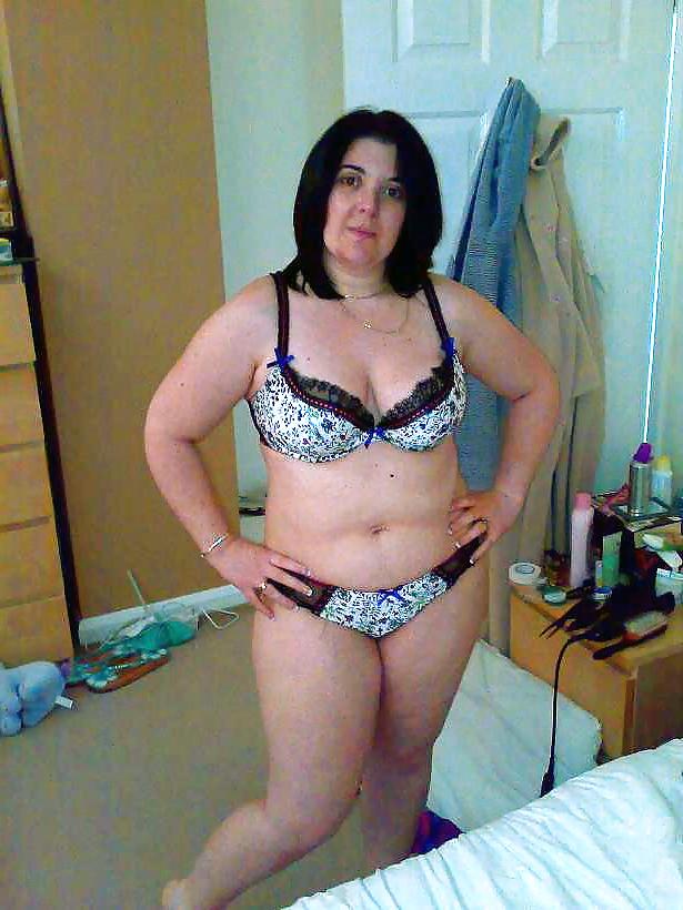 25P Give A Shout For BBW Slut Karen