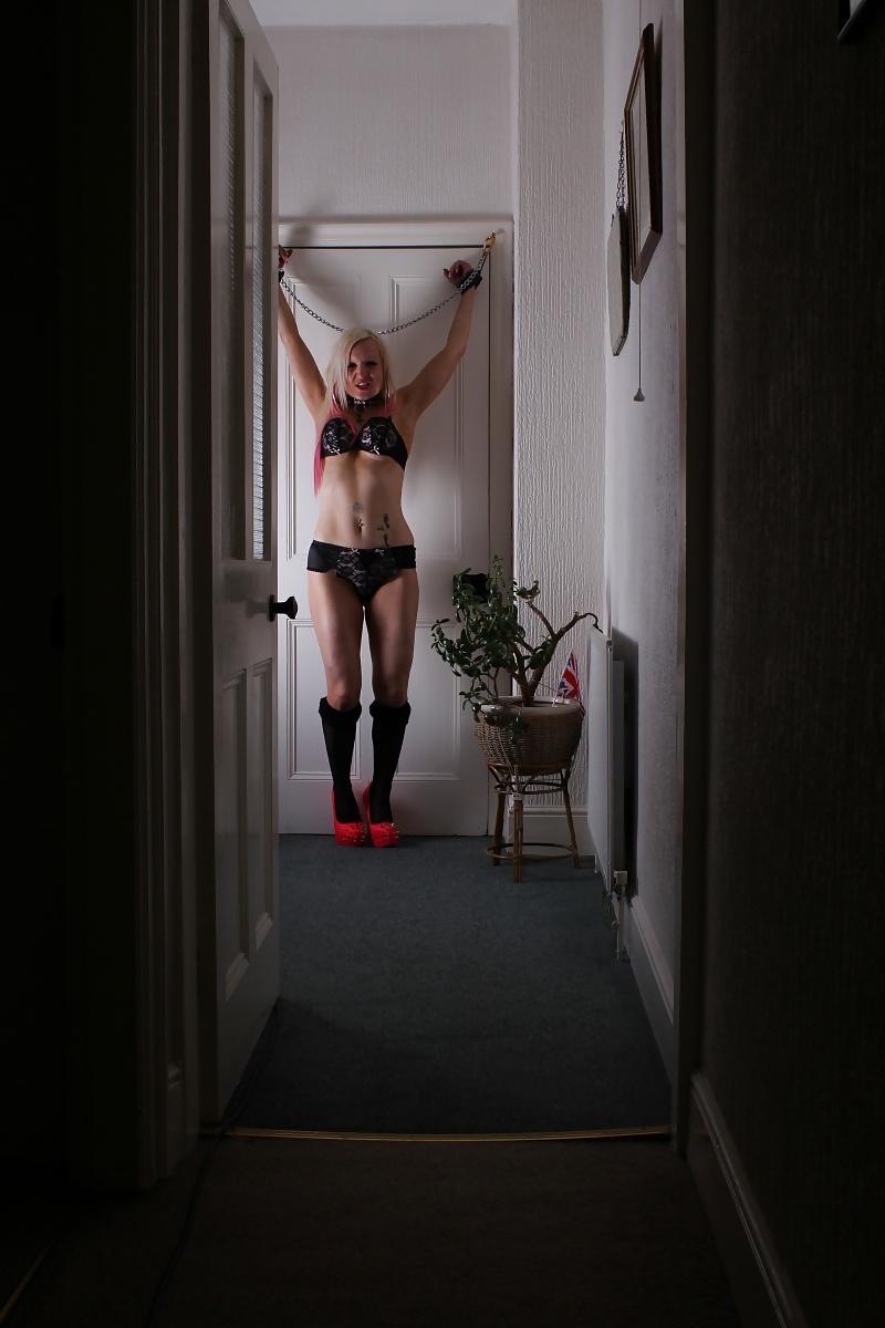 23P British Sub Trash Zara Loves Being Chained Up