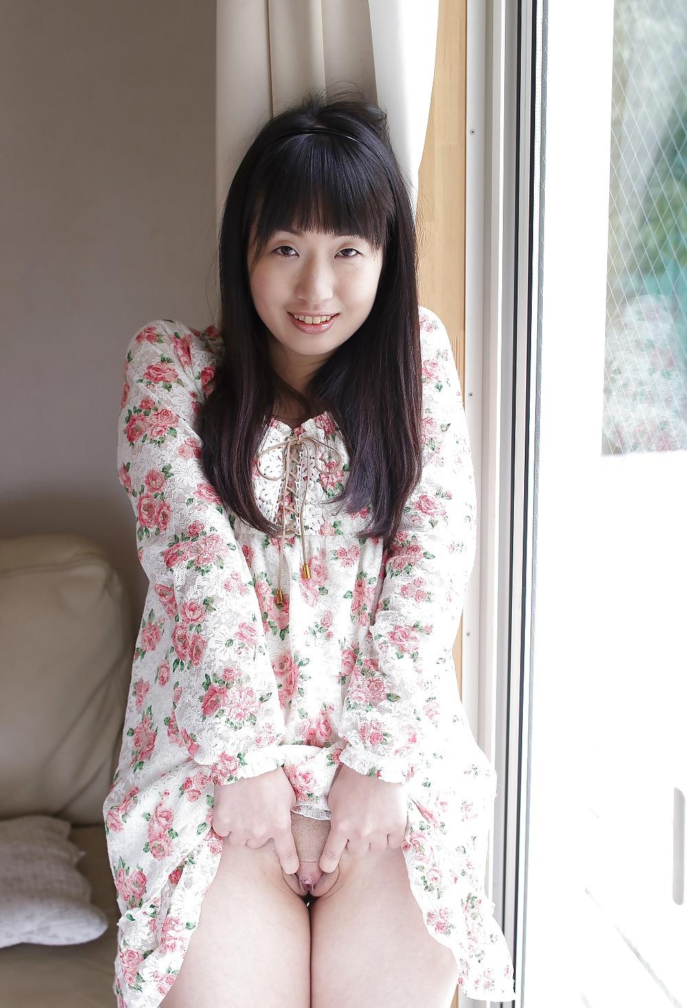 25P Etwas asiatische Muschi 11