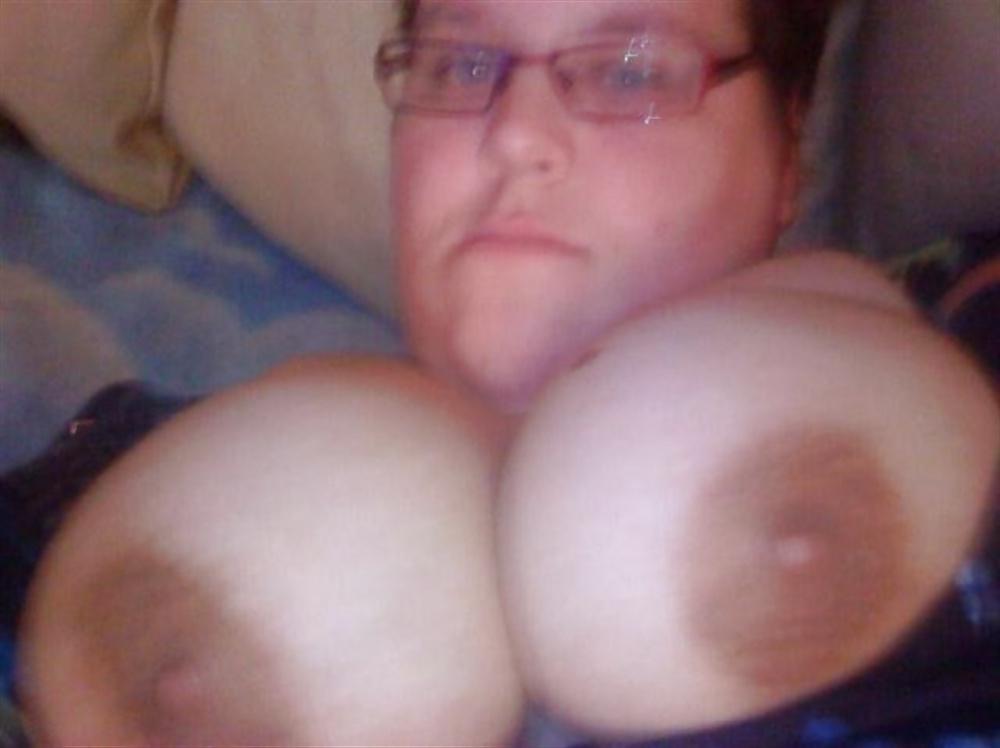 5P Big Natural Silicone-free Boobs! (Four-eyes BBW)