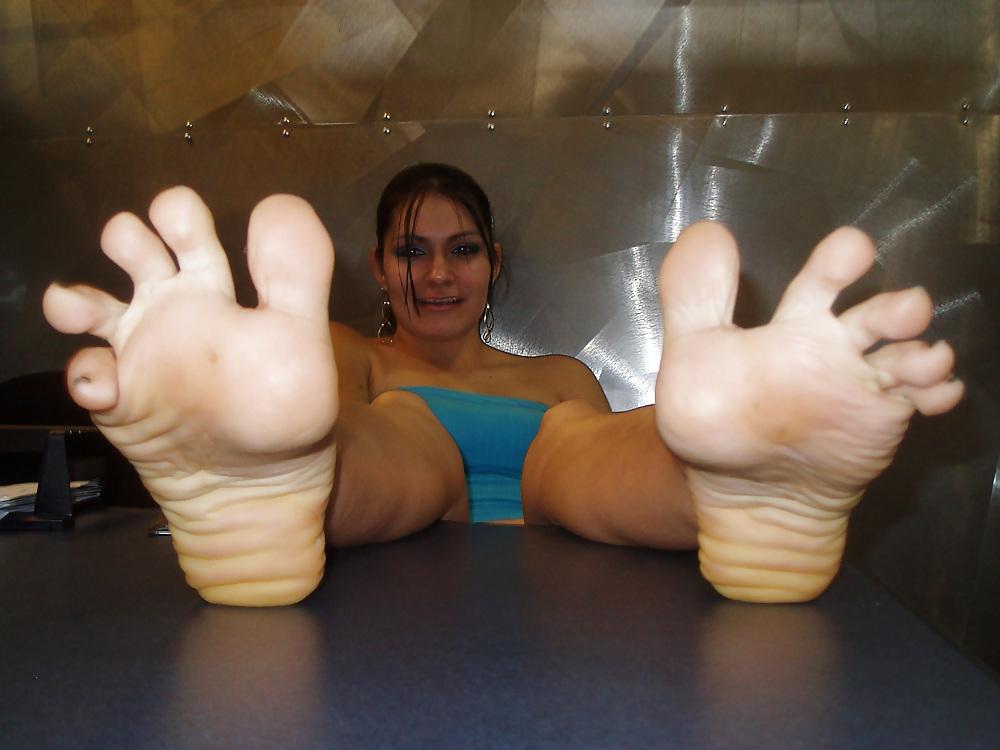 25P Feet & soles