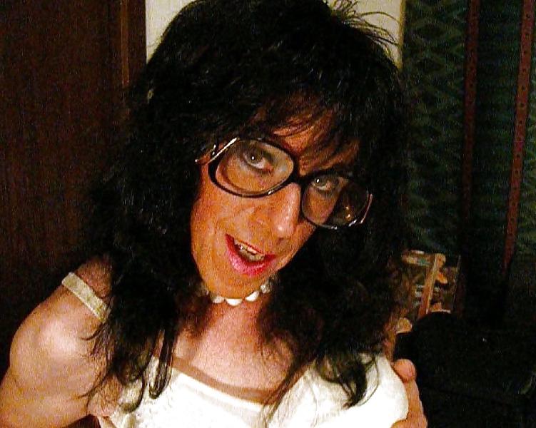 25P SLAMMIN' IN 2008 - BLACK HAIR TRANNY MILF