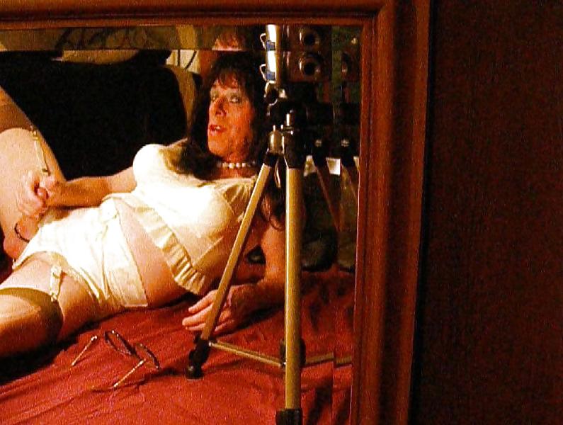 25P SLAMMIN' IN 2008 - BLACK HAIR TRANNY MILF