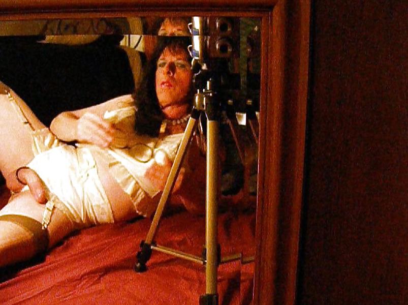 25P SLAMMIN' IN 2008 - BLACK HAIR TRANNY MILF