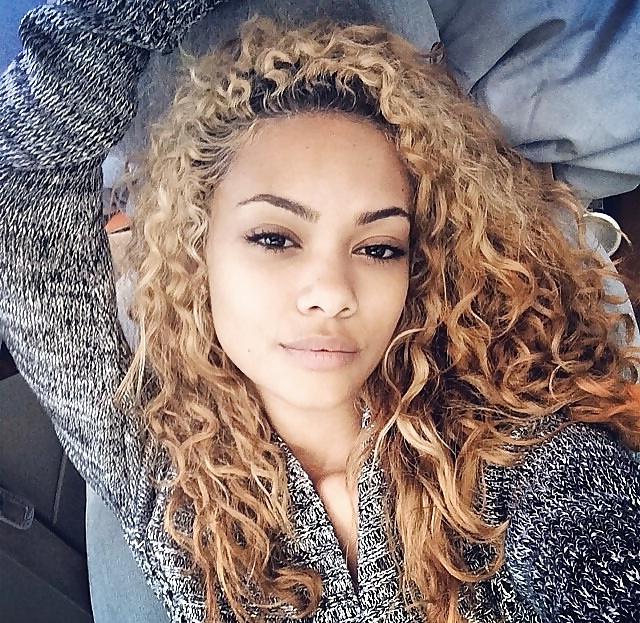 25P Beautiful Women(Black)