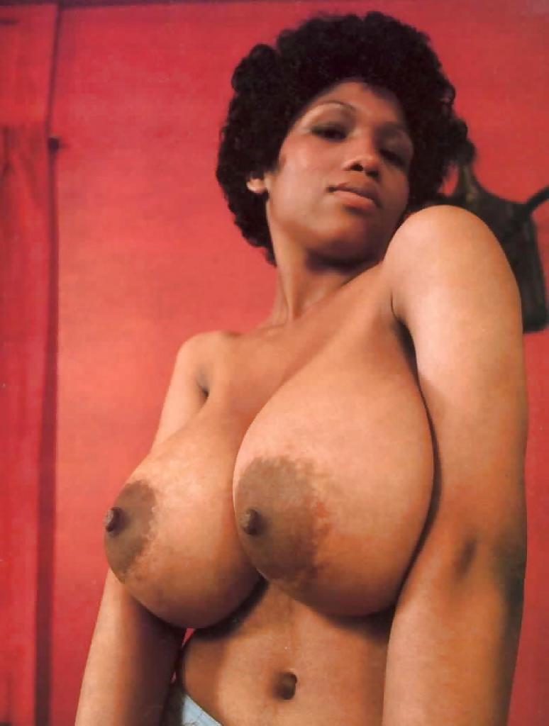 16P CLASSIC BLACK MILFS AND MATURES VOL.26