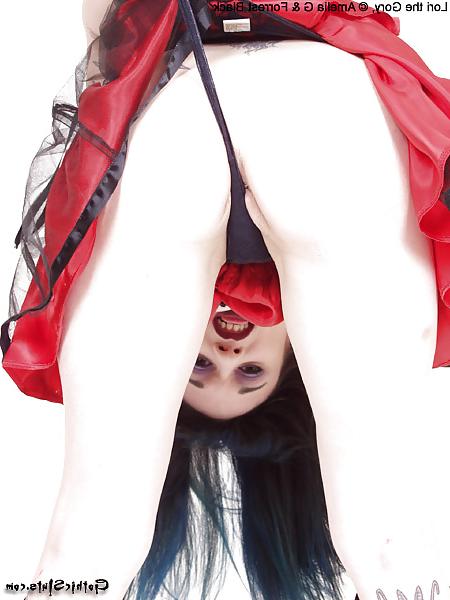 15P Gothic sluts