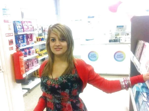 7P British paki slut nadia